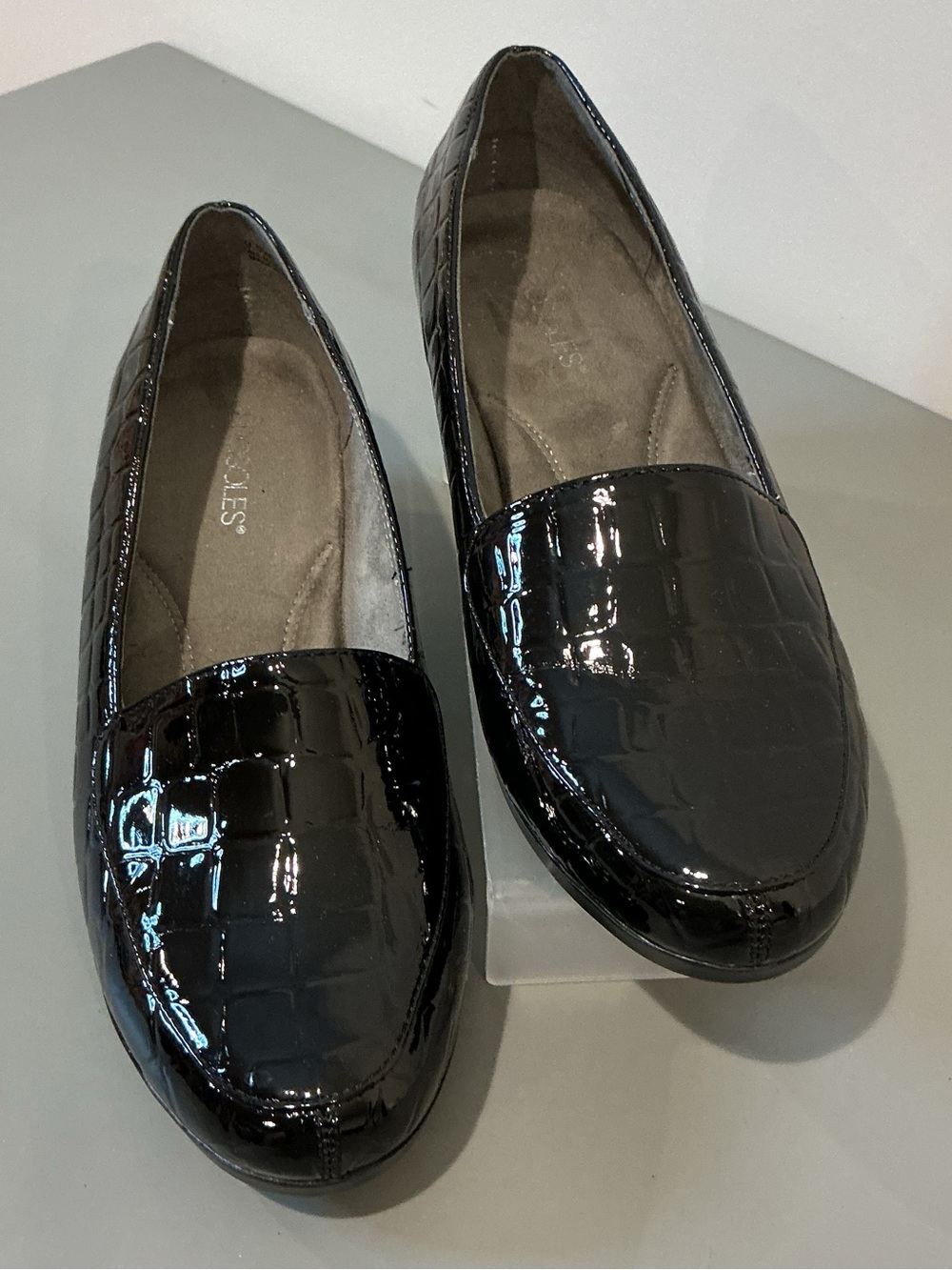 Aerosoles True Match Black Croc Embossed
Patent Wedge Loafers 9.5 wide